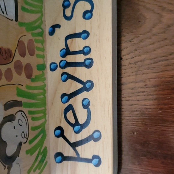 Hand Painted "Jungle Theme" Wooden Bookends - Personalized "Kevins' Books" - Picture 10 of 11